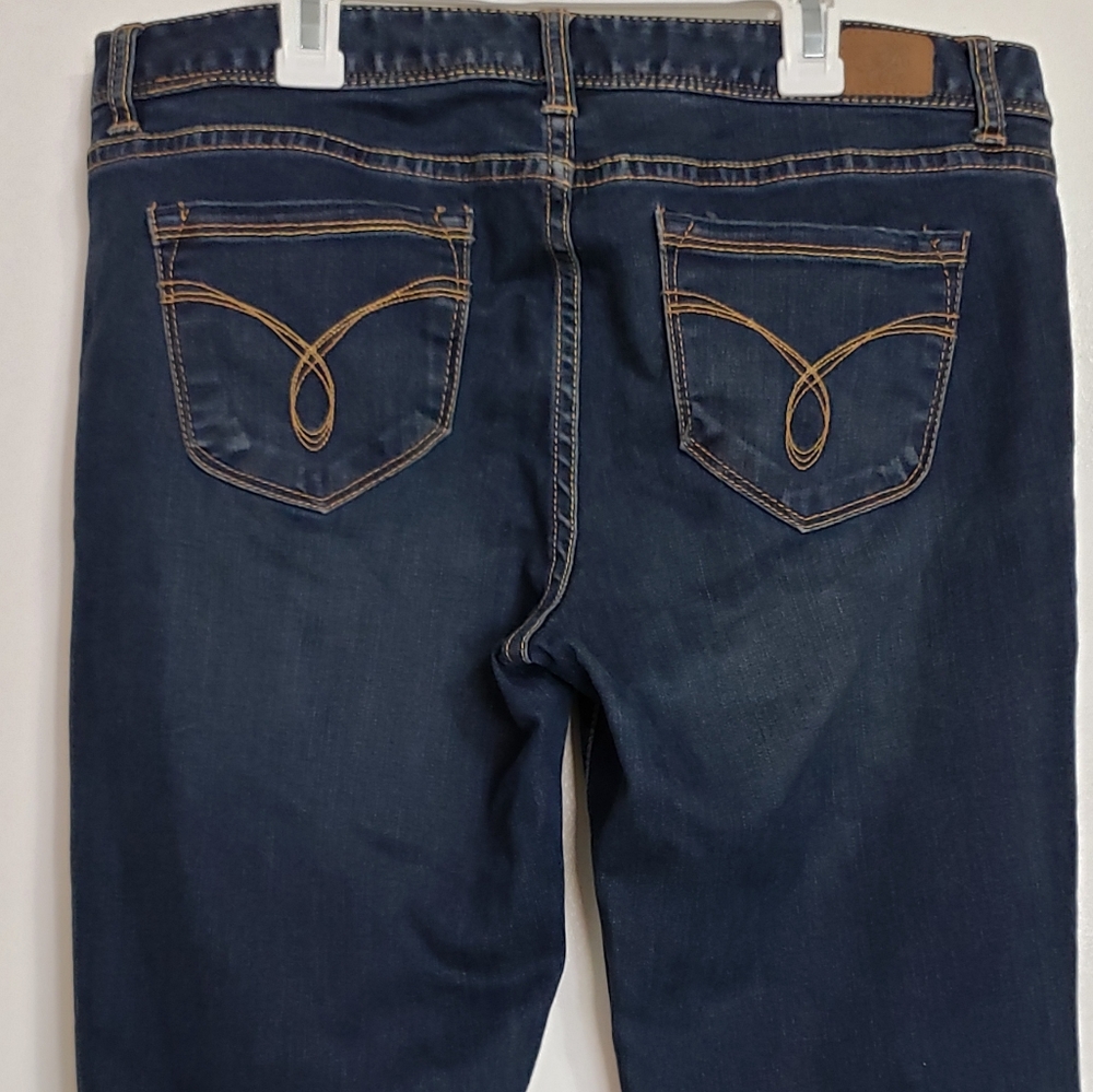 American Rag Cie Curvy Jeans Size 9 - Picture 9 of 12